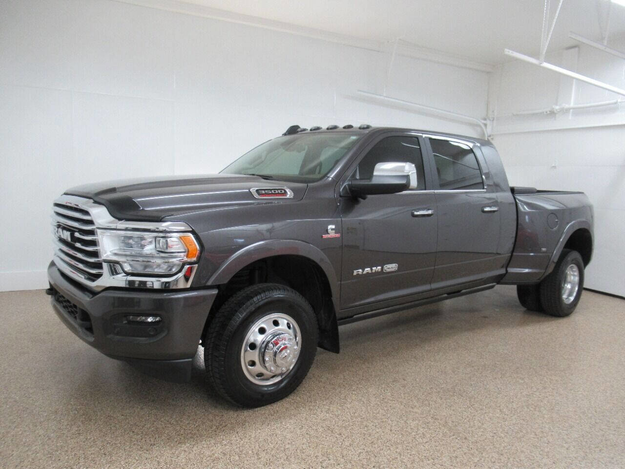 Used 2021 RAM 3500 Limited image 1