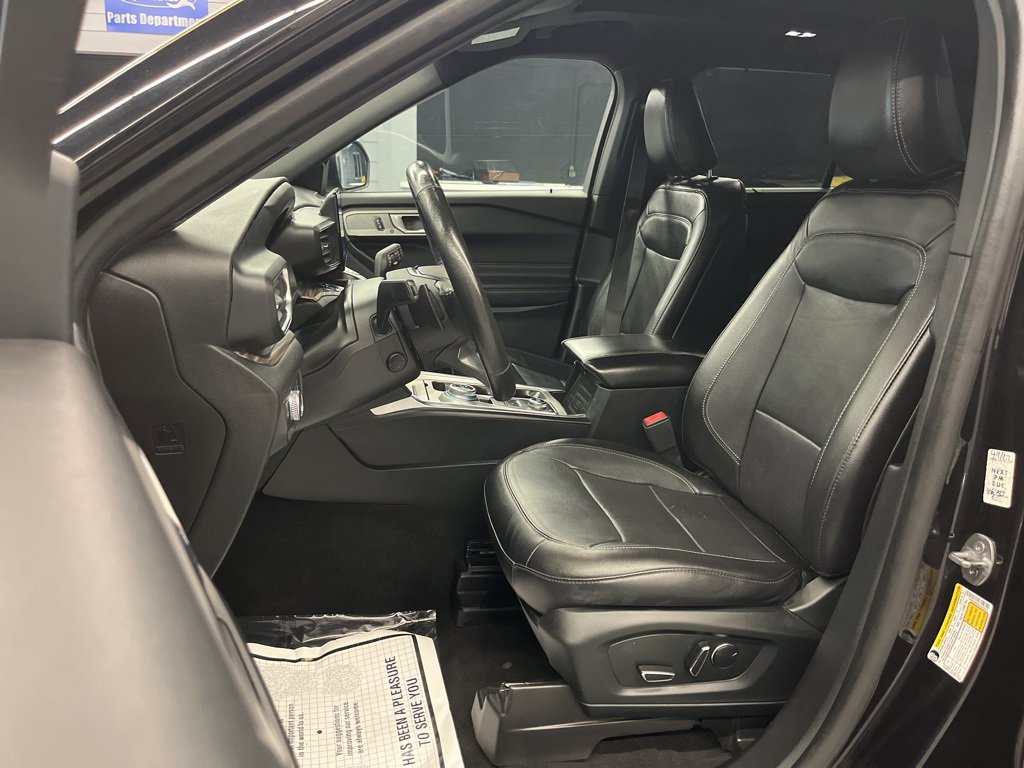 Used 2020 Ford Explorer Limited image 11