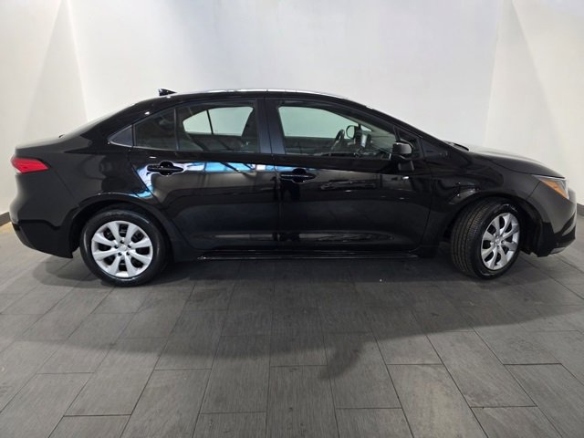 Used 2025 Toyota Corolla LE image 6