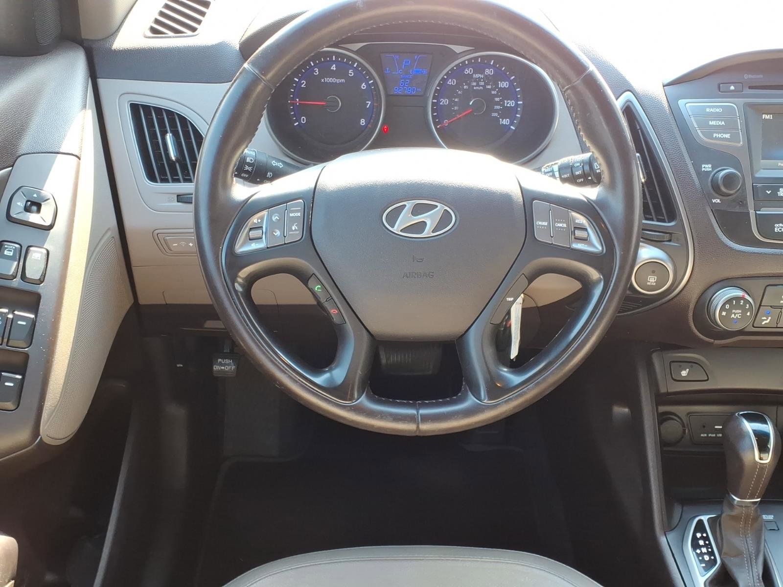 Used 2015 Hyundai Tucson SE AWD/4WD image 5