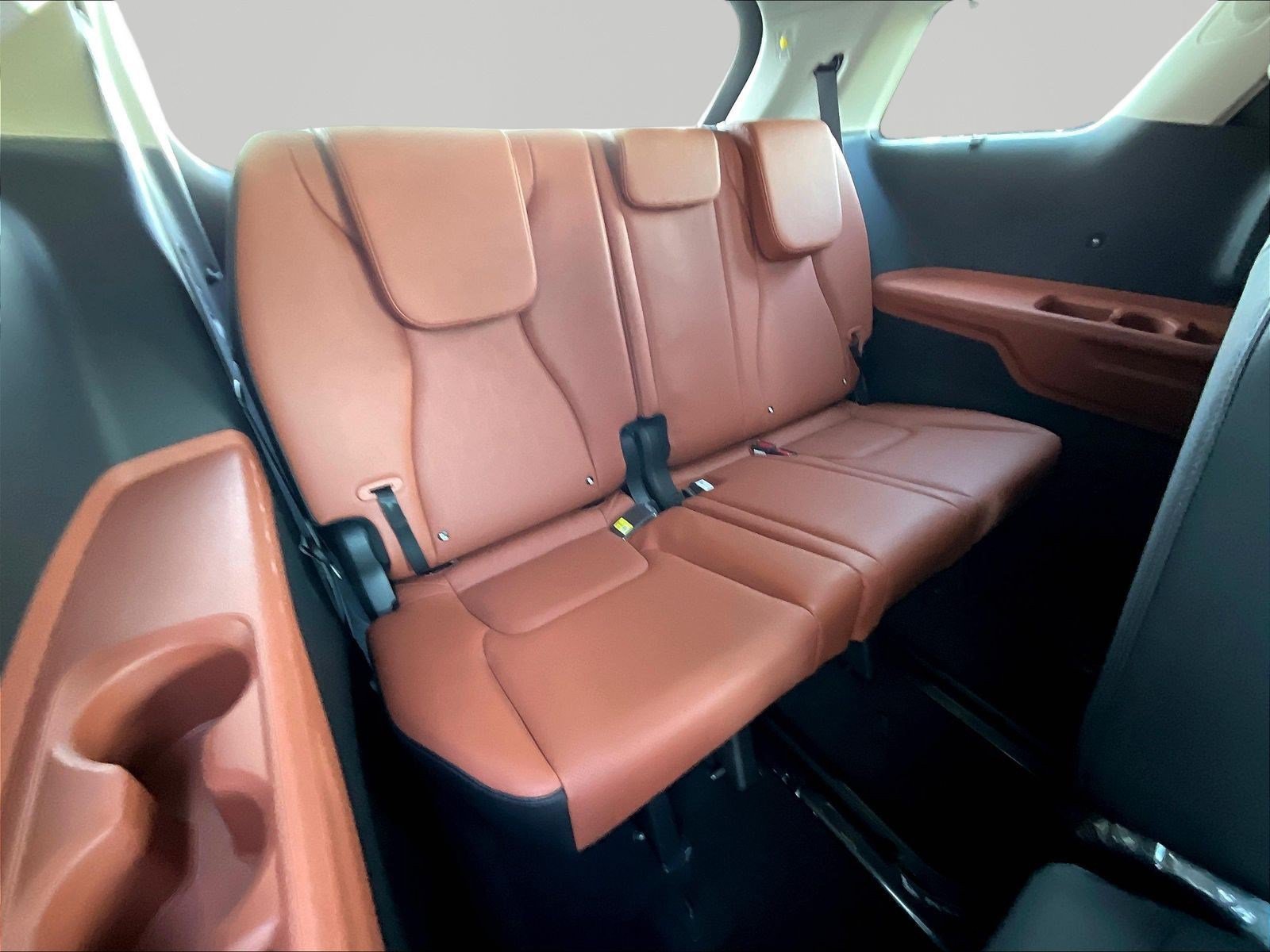 New 2027 Kia Carnival SX FWD image 21