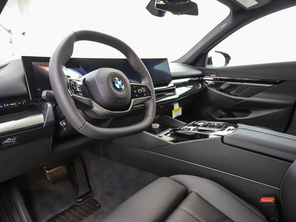 Used 2026 BMW 530i xDrive w/ Premium Package image 11