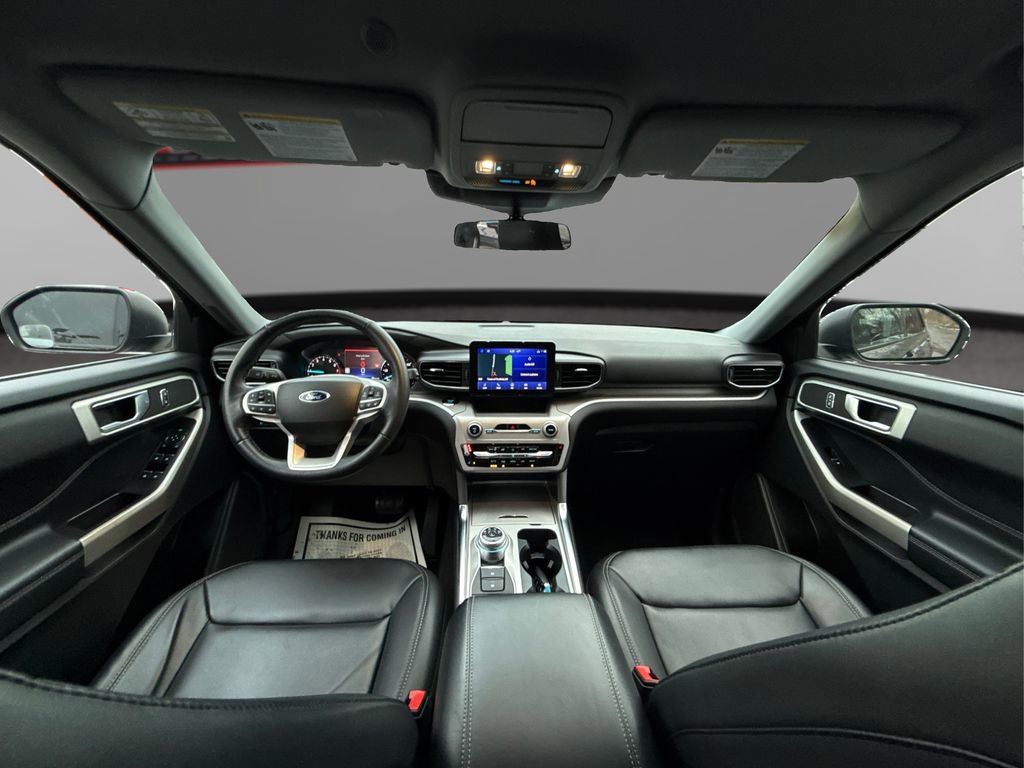 Used 2022 Ford Explorer XLT w/ Equipment Group 202A image 28