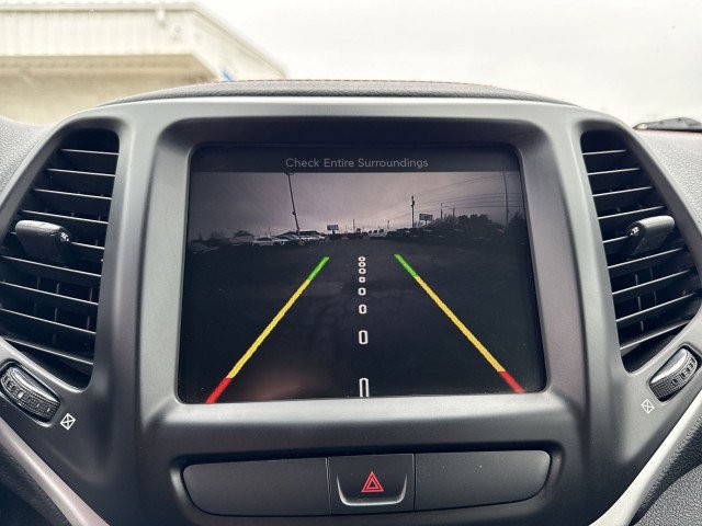 Used 2015 Jeep Cherokee Trailhawk w/ Leather Interior Group image 23