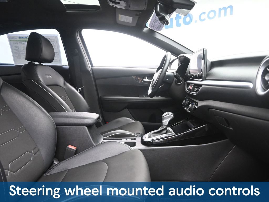 Used 2022 Kia Forte GT-Line w/ GT-Line Premium Package image 8