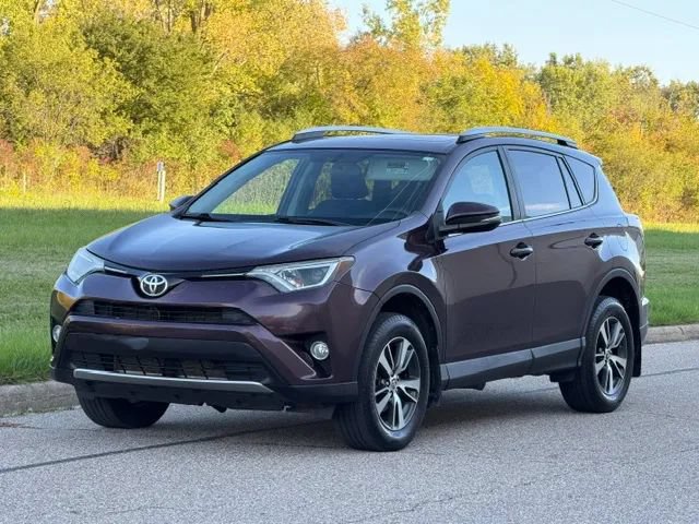 Used 2016 Toyota RAV4 XLE AWD/4WD image 5
