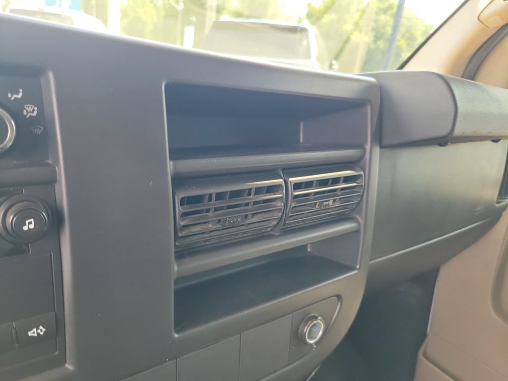 Used 2012 GMC Savana 1500 RWD image 30