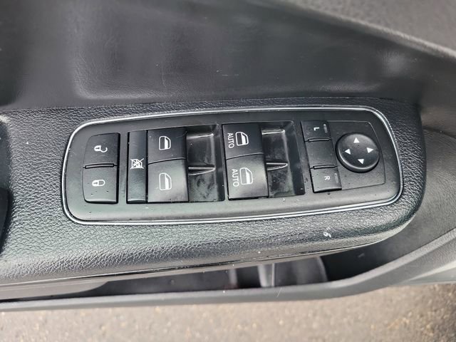 Used 2014 Chrysler 300 S image 13