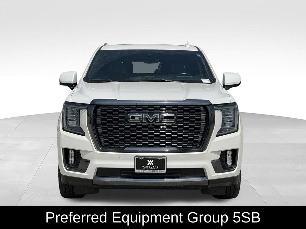 Used 2023 GMC Yukon XL Denali Ultimate AWD/4WD image 3
