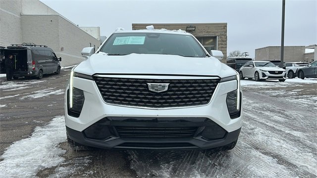 Used 2024 Cadillac XT4 Premium Luxury image 11