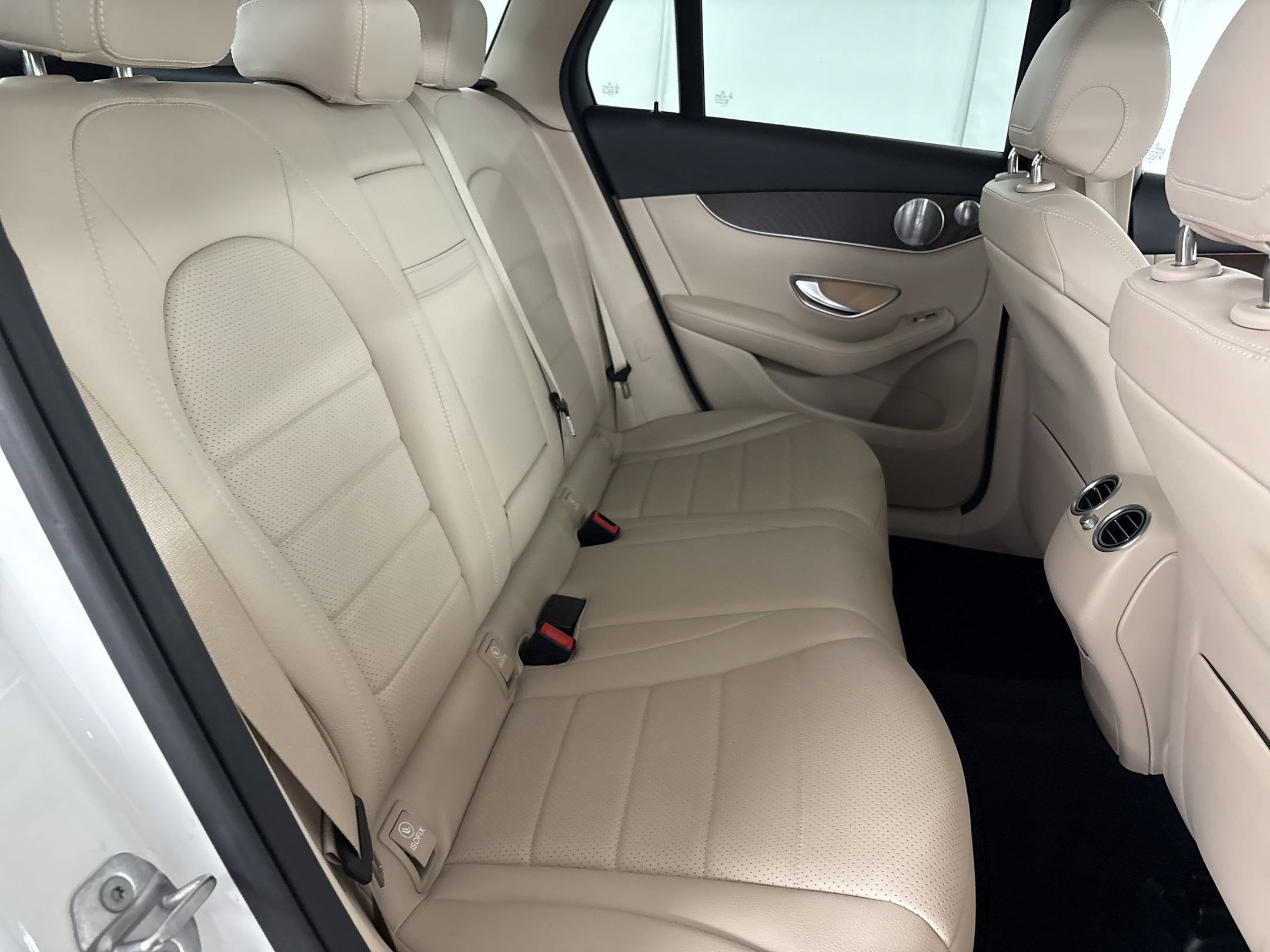 Used 2019 Mercedes-Benz GLC 350e 4MATIC image 30