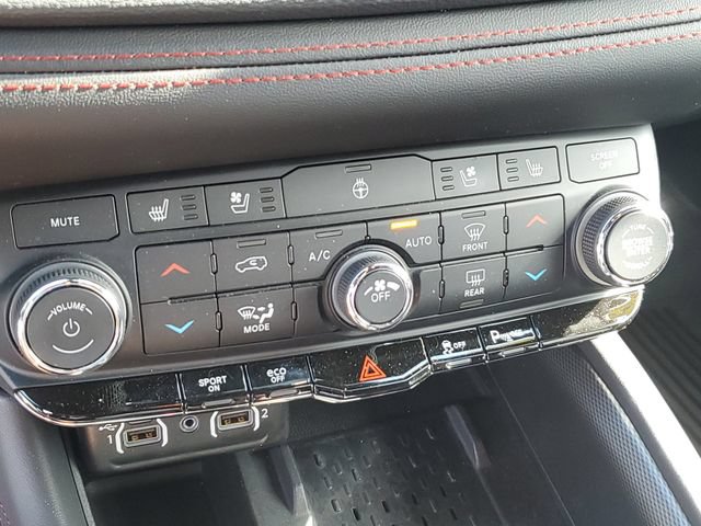 Used 2025 Dodge Durango R/T AWD/4WD image 23