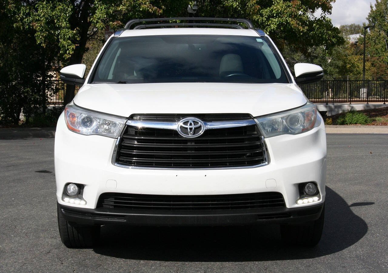 Used 2016 Toyota Highlander Limited AWD/4WD image 2