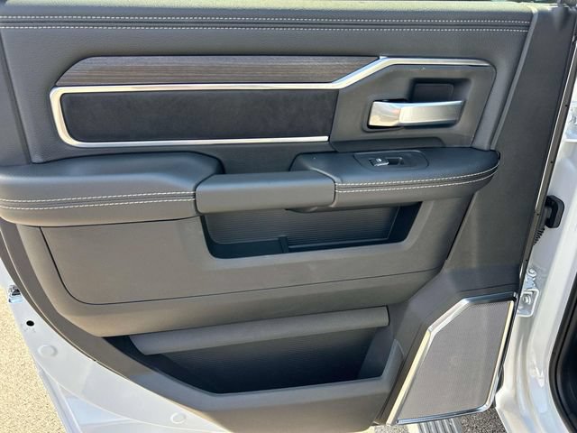 New 2026 RAM 2500 Laramie AWD/4WD image 7