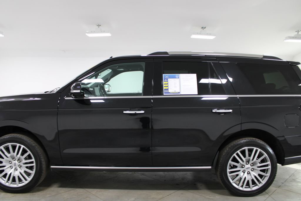 Used 2024 Ford Expedition Limited image 6