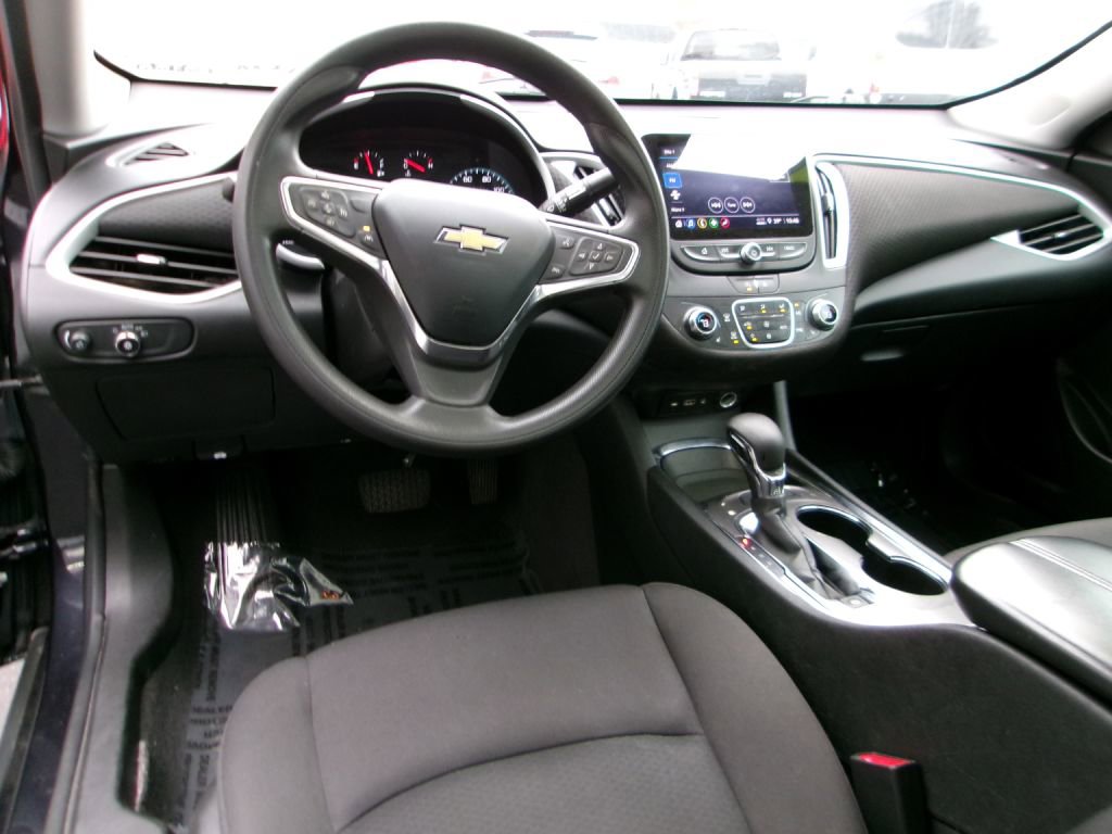 Used 2023 Chevrolet Malibu LT image 11