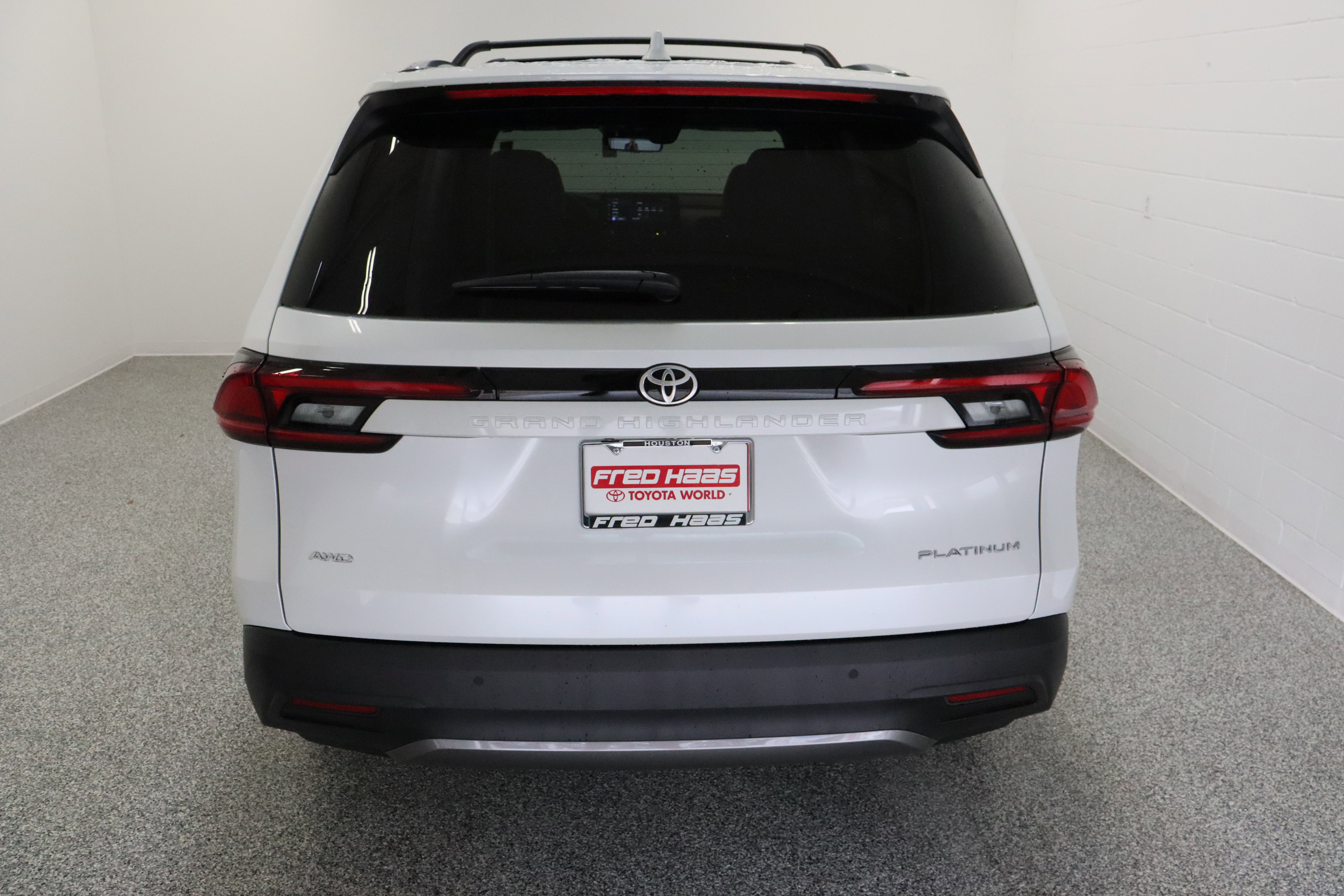 Certified 2026 Toyota Grand Highlander Platinum image 8