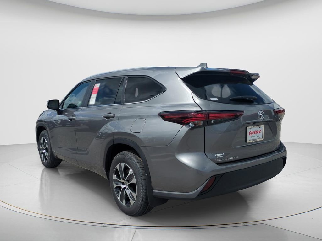 New 2026 Toyota Highlander XLE image 6