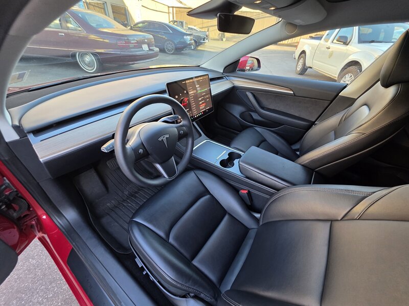 Used 2022 Tesla Model 3 Long Range AWD/4WD image 17