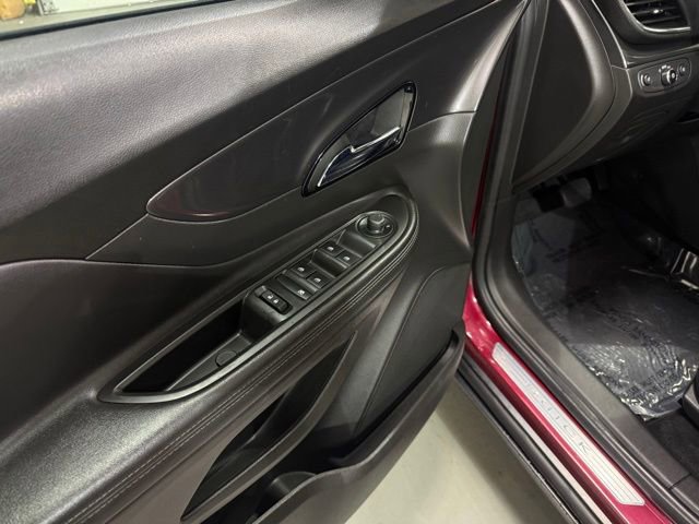 Used 2019 Buick Encore Essence image 11