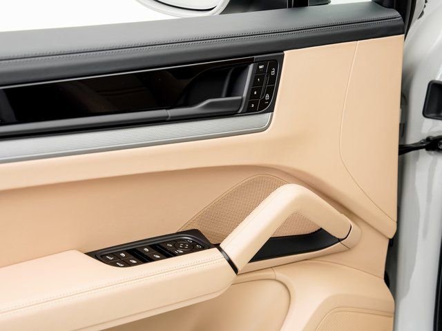 New 2026 Porsche Cayenne image 8