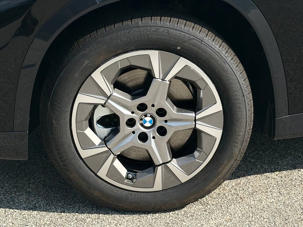 New 2026 BMW X1 xDrive28i w/ Technology Package AWD/4WD image 2