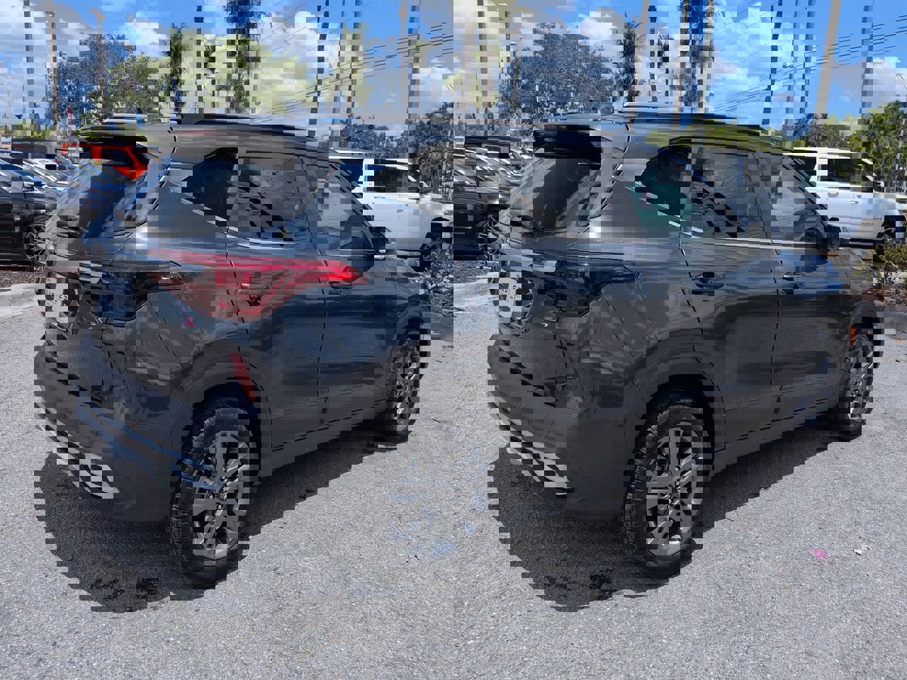 Used 2021 Kia Seltos S FWD image 5