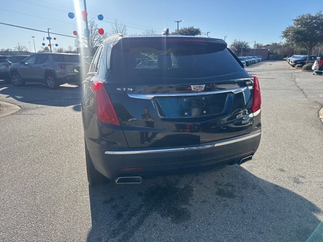 Used 2017 Cadillac XT5 Luxury w/ Driver Awareness Package image 3