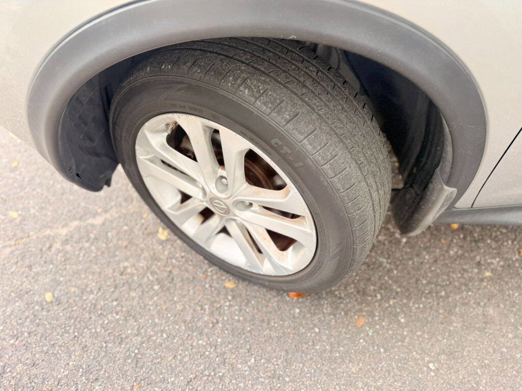 Used 2012 Nissan Juke S image 10