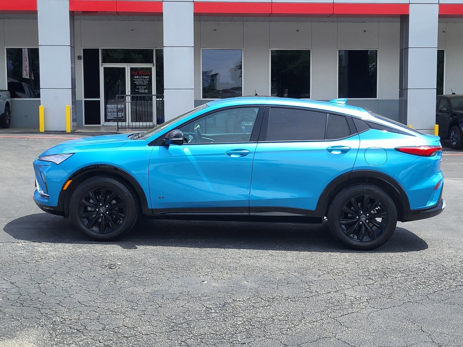 Used 2025 Buick Envista Sport Touring image 7