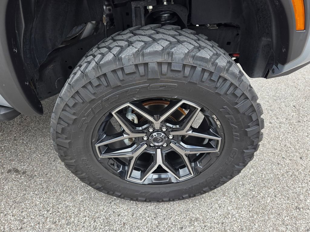 Used 2024 Nissan Frontier PRO-4X w/ Off-Road Protection Package image 17