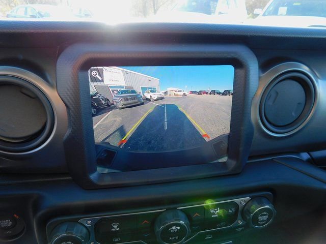 Used 2023 Jeep Gladiator Sport image 10