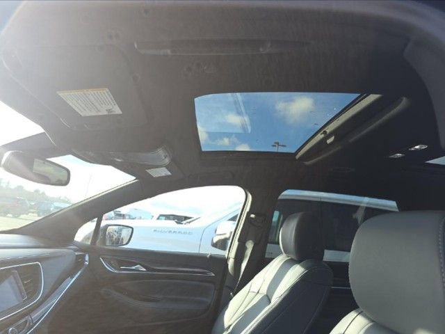 Used 2023 Buick Enclave Essence w/ Experience Buick Package AWD/4WD image 9