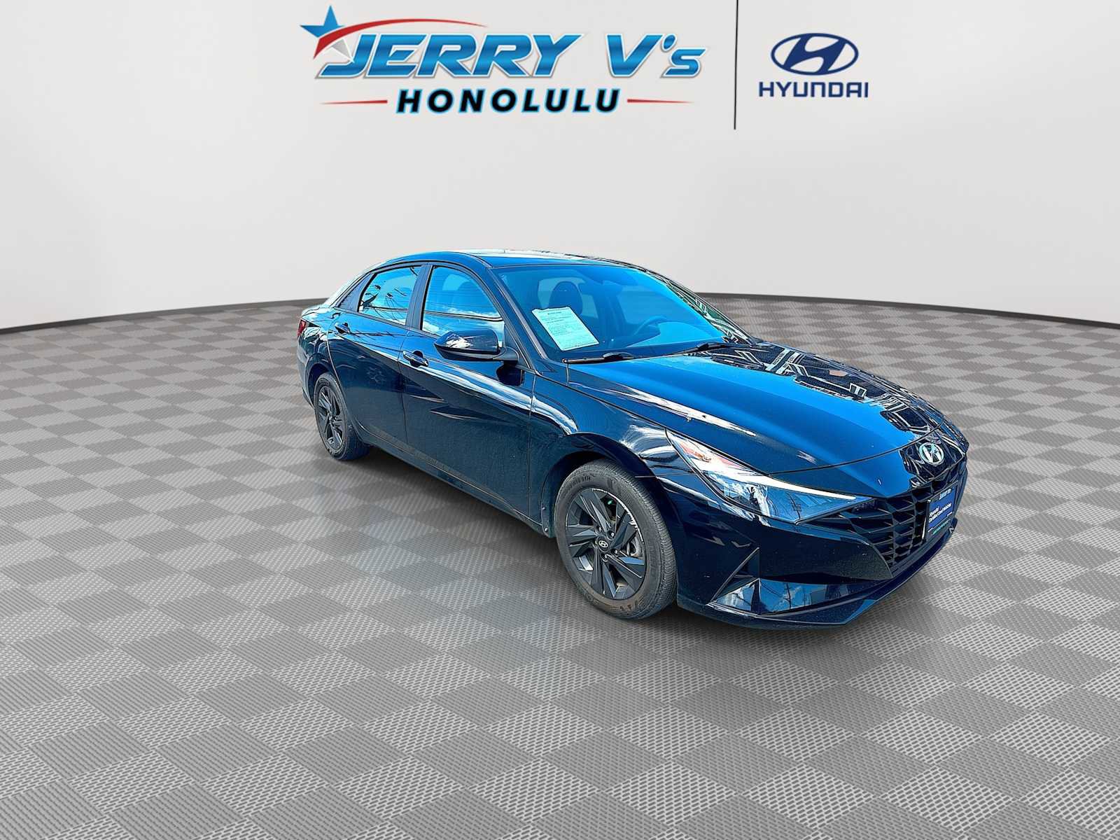 Used 2023 Hyundai Elantra Blue image 2
