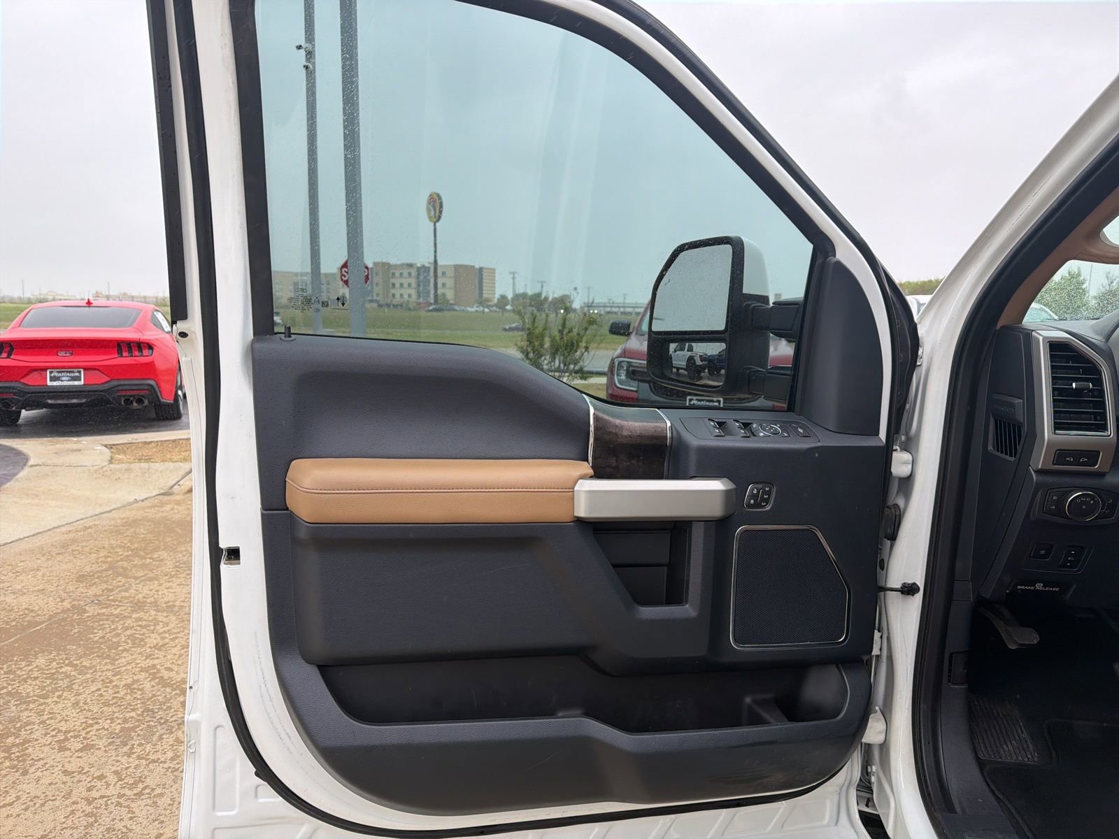 Used 2022 Ford F350 Lariat w/ Lariat Ultimate Package image 16