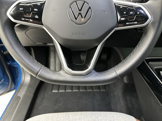 Certified 2025 Volkswagen ID.4 Pro AWD/4WD image 14