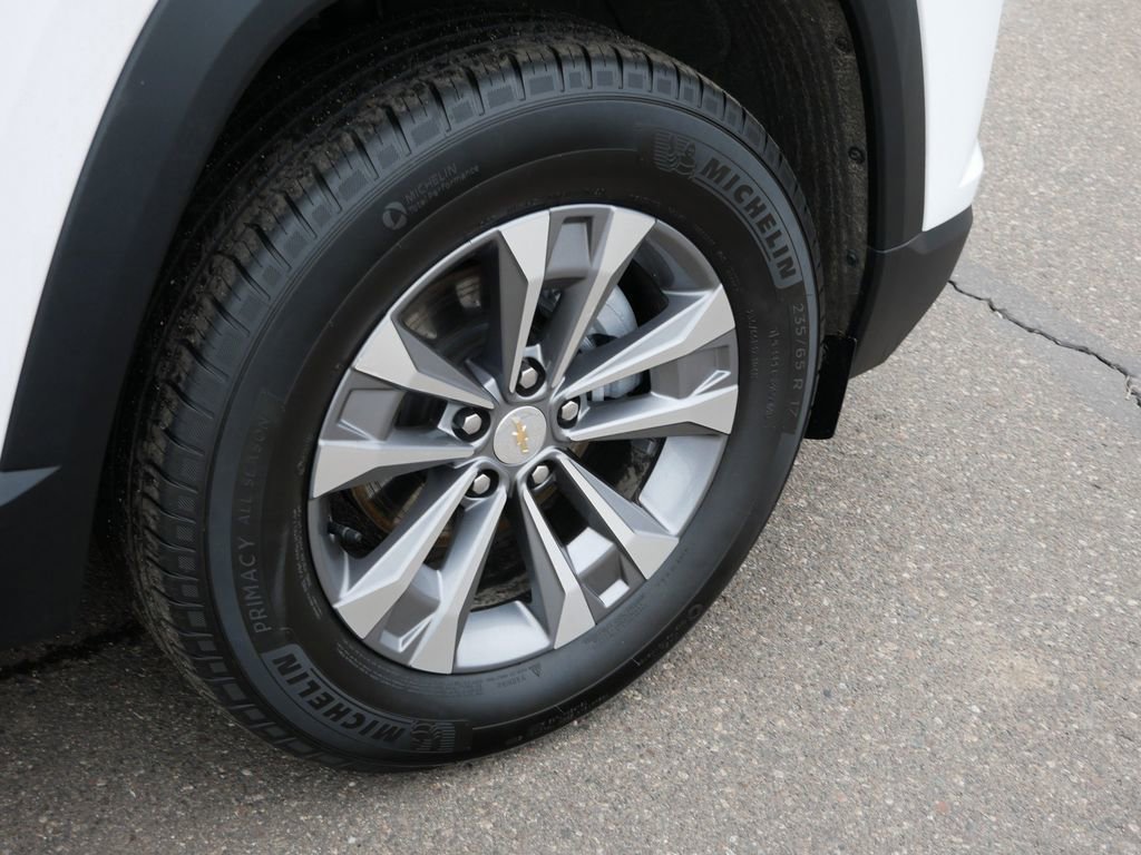 Used 2025 Chevrolet Equinox LT AWD/4WD image 12