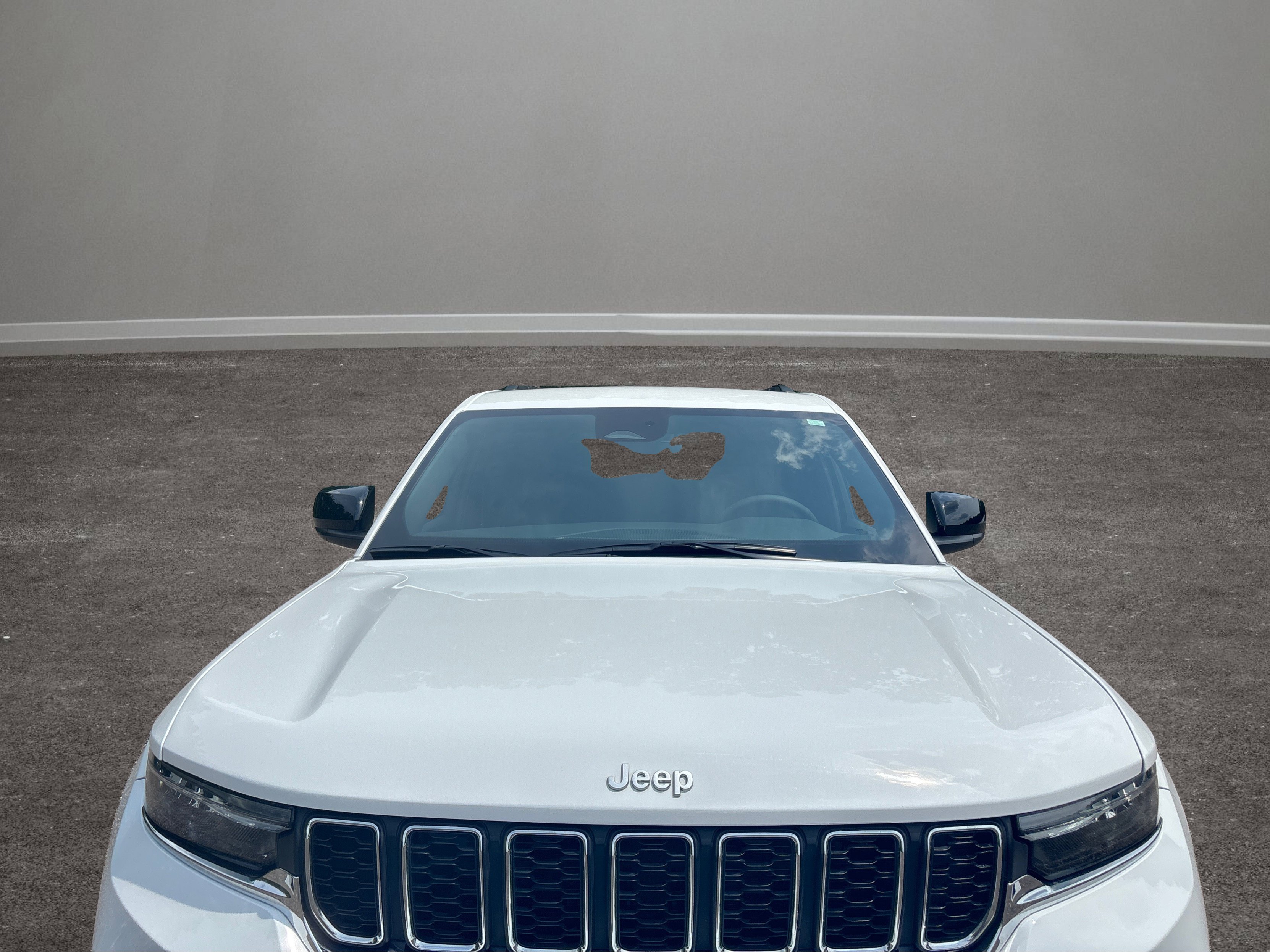 Used 2024 Jeep Grand Cherokee Laredo image 27