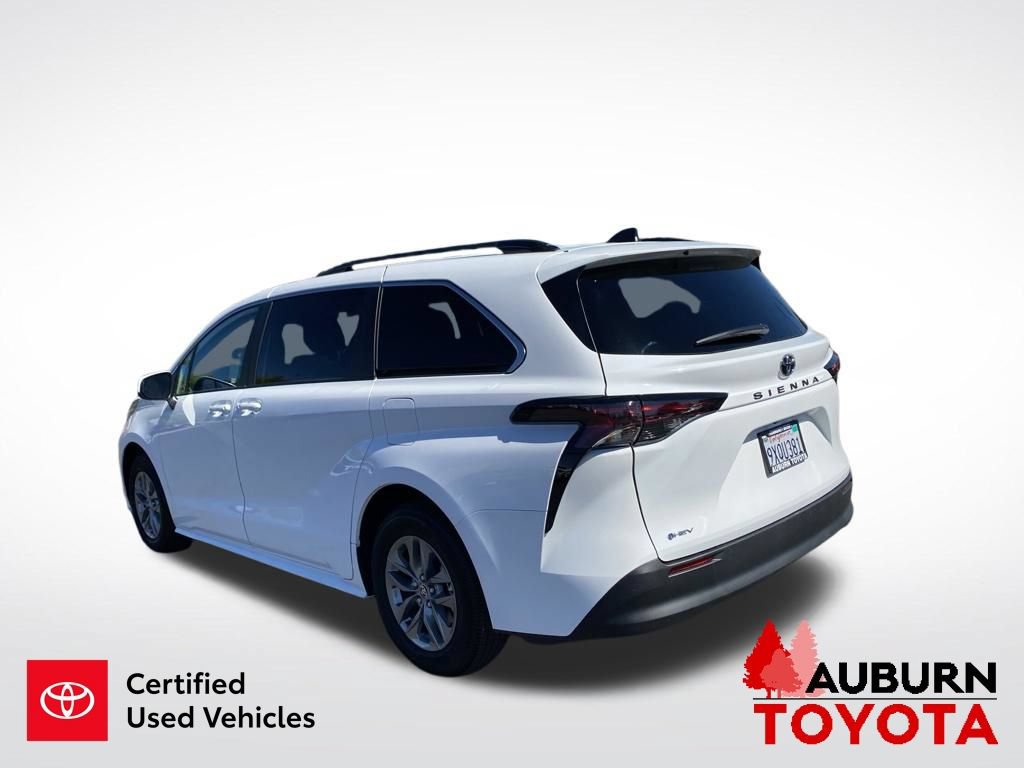 Certified 2026 Toyota Sienna LE FWD image 6