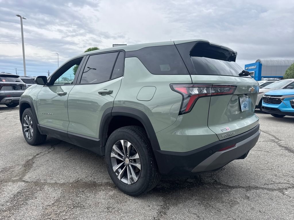 Used 2025 Chevrolet Equinox LT image 4