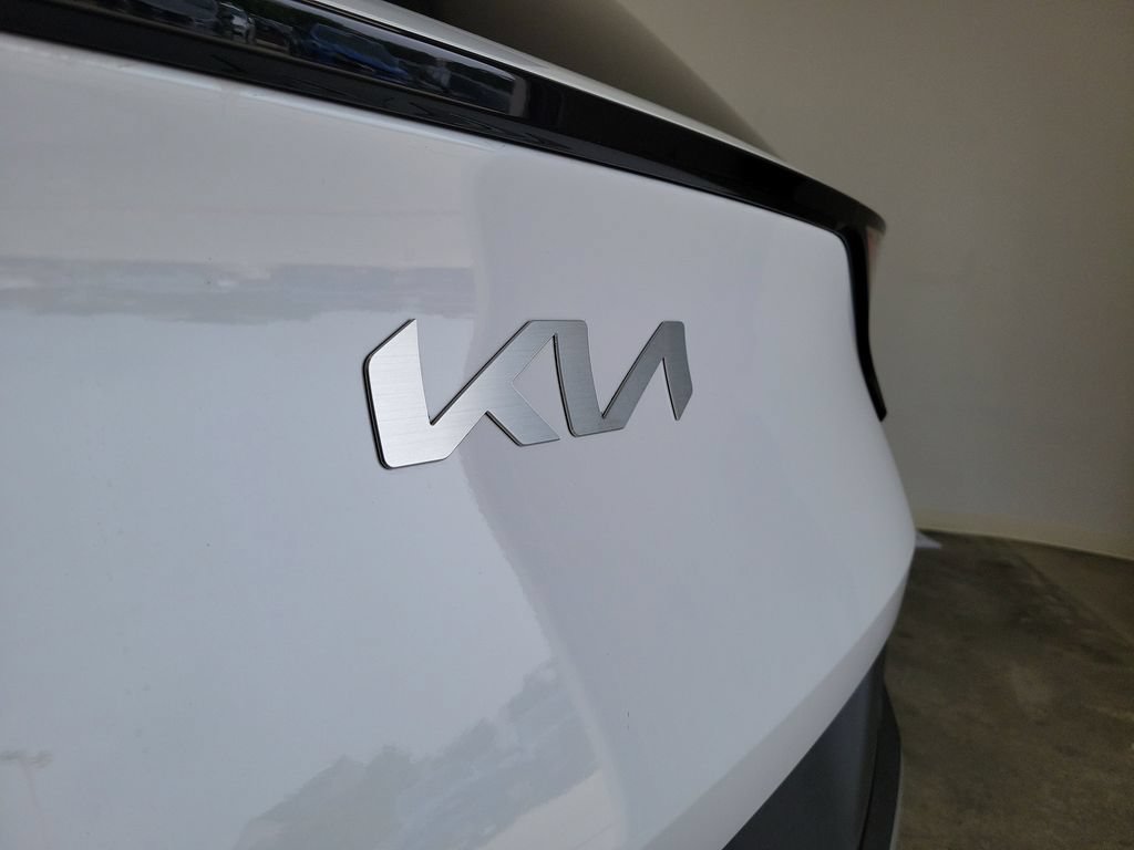 Used 2023 Kia Sportage EX FWD image 9
