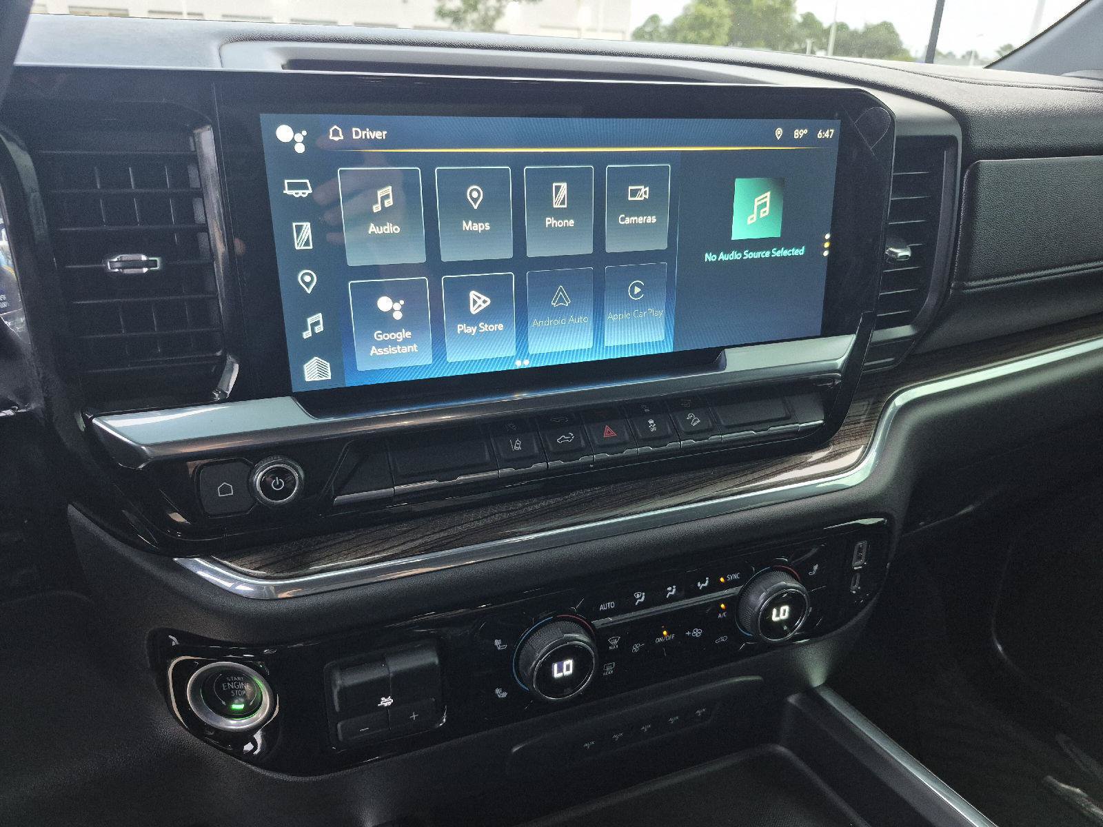 Used 2024 Chevrolet Silverado 2500 LT AWD/4WD image 3