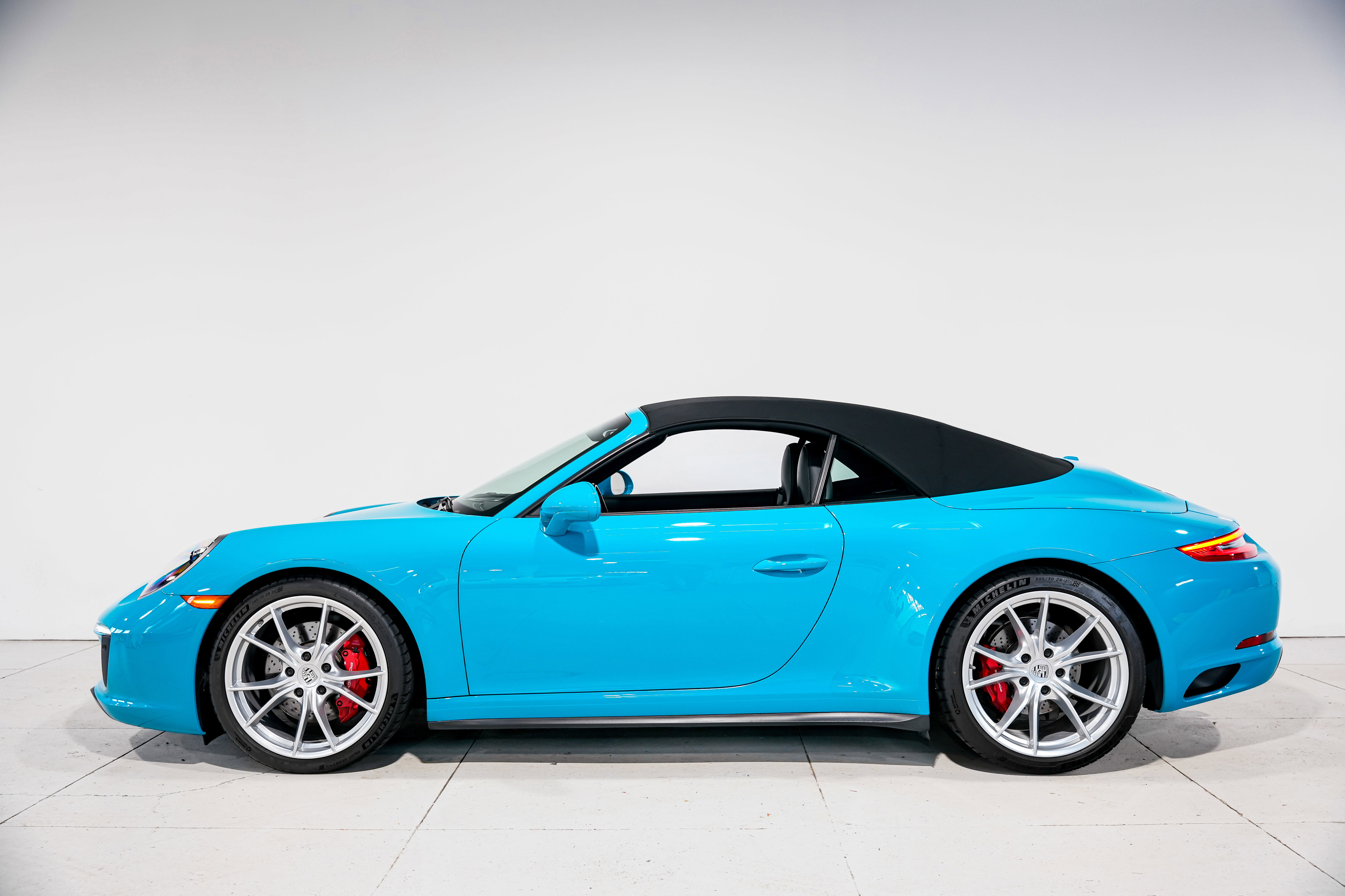 Used 2018 Porsche 911 Carrera 4S image 7