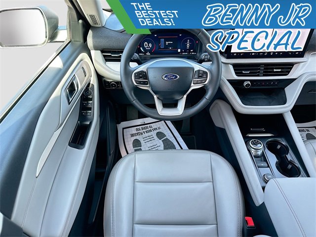 Used 2025 Ford Explorer Active w/ Active Comfort Package image 21