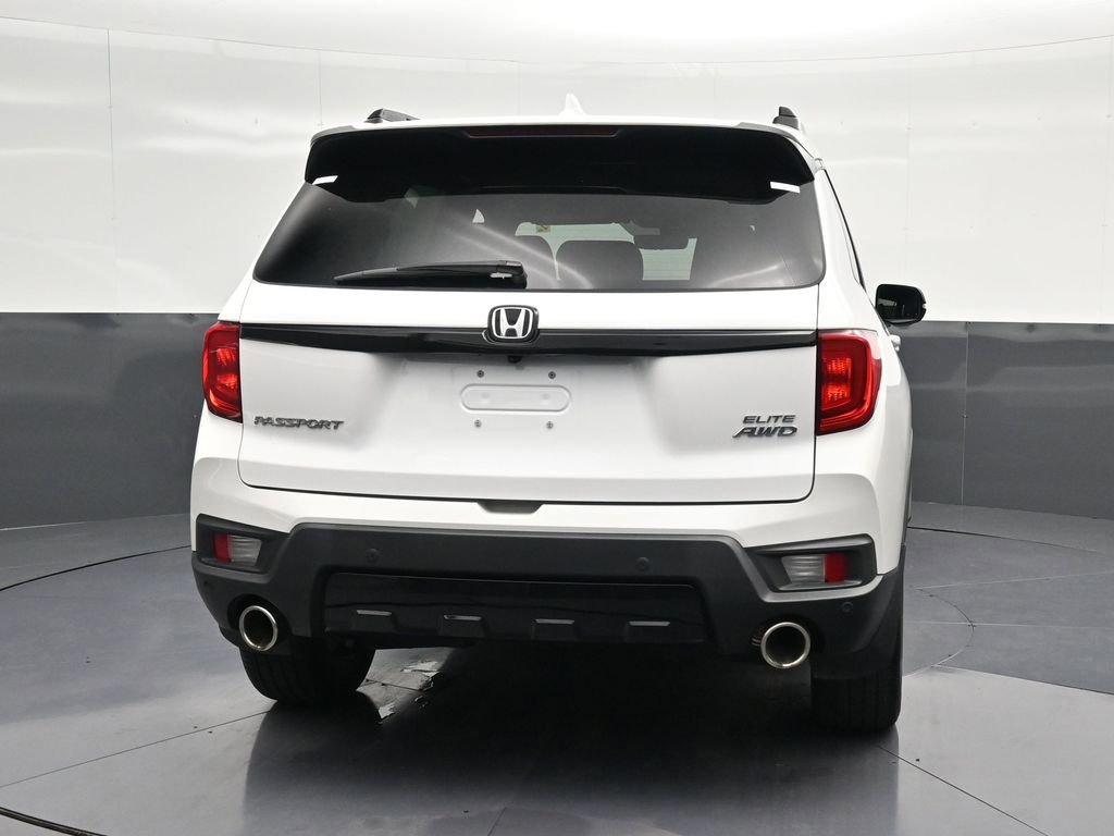 Used 2023 Honda Passport Elite image 2