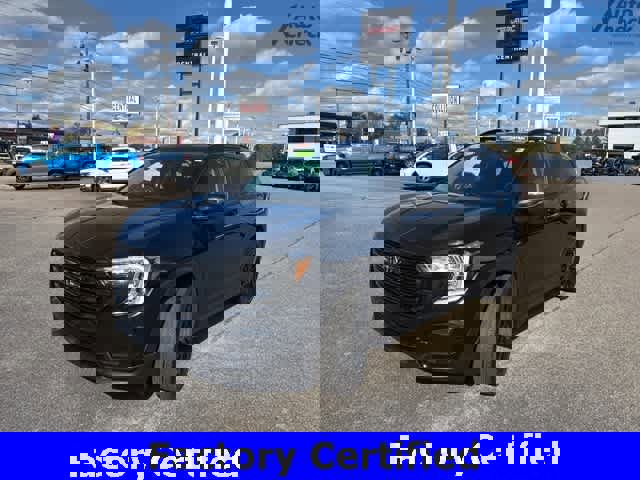 Certified 2024 GMC Terrain SLE w/ Driver Convenience Package image 3