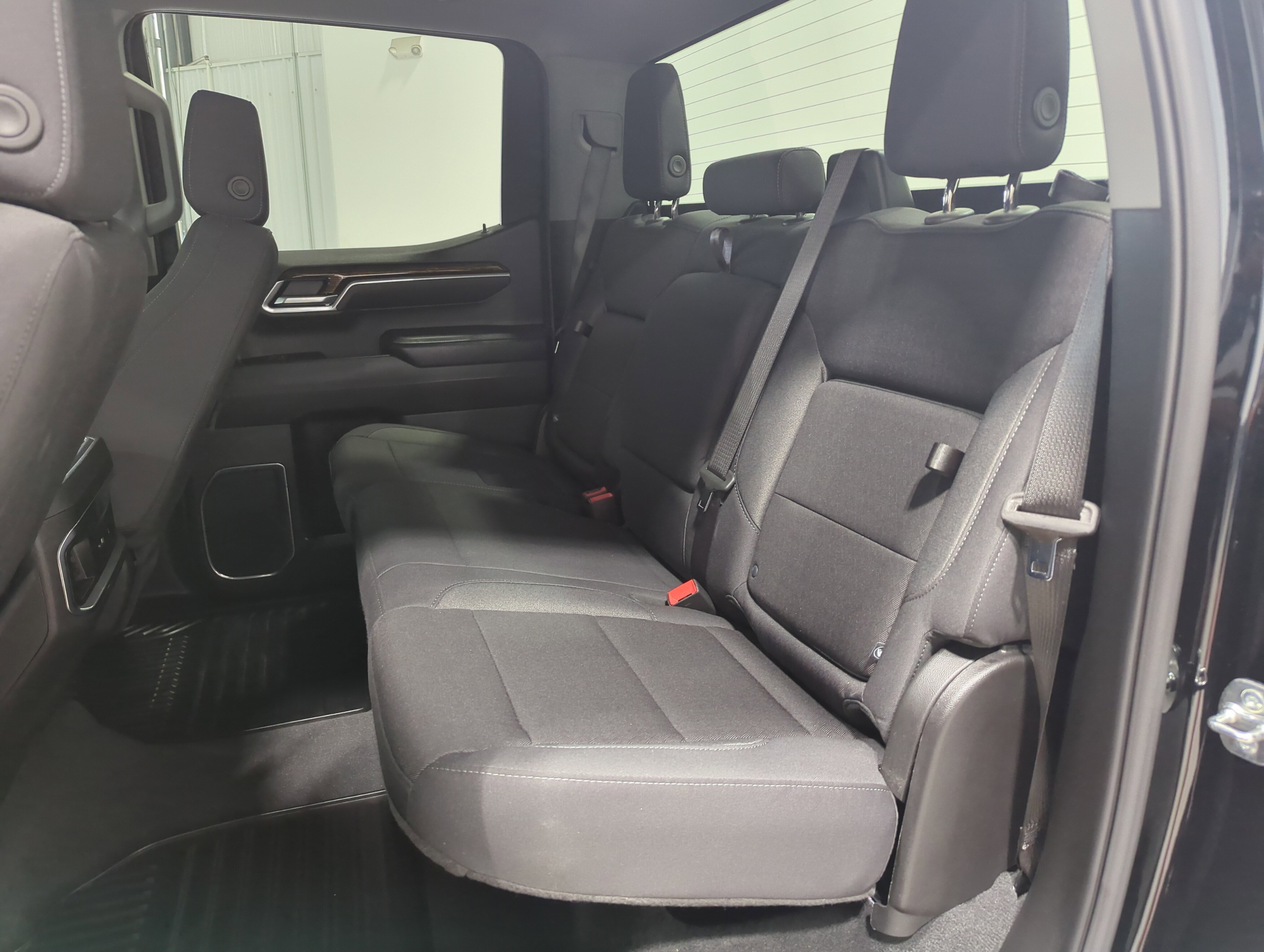 Used 2025 GMC Sierra 1500 Elevation image 14