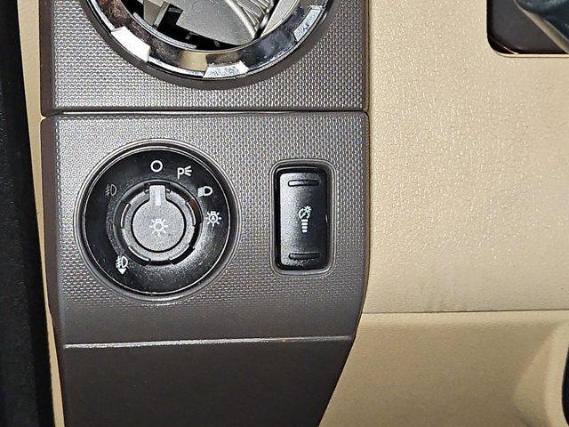 Used 2015 Ford F250 XLT w/ XLT Value Package AWD/4WD image 18