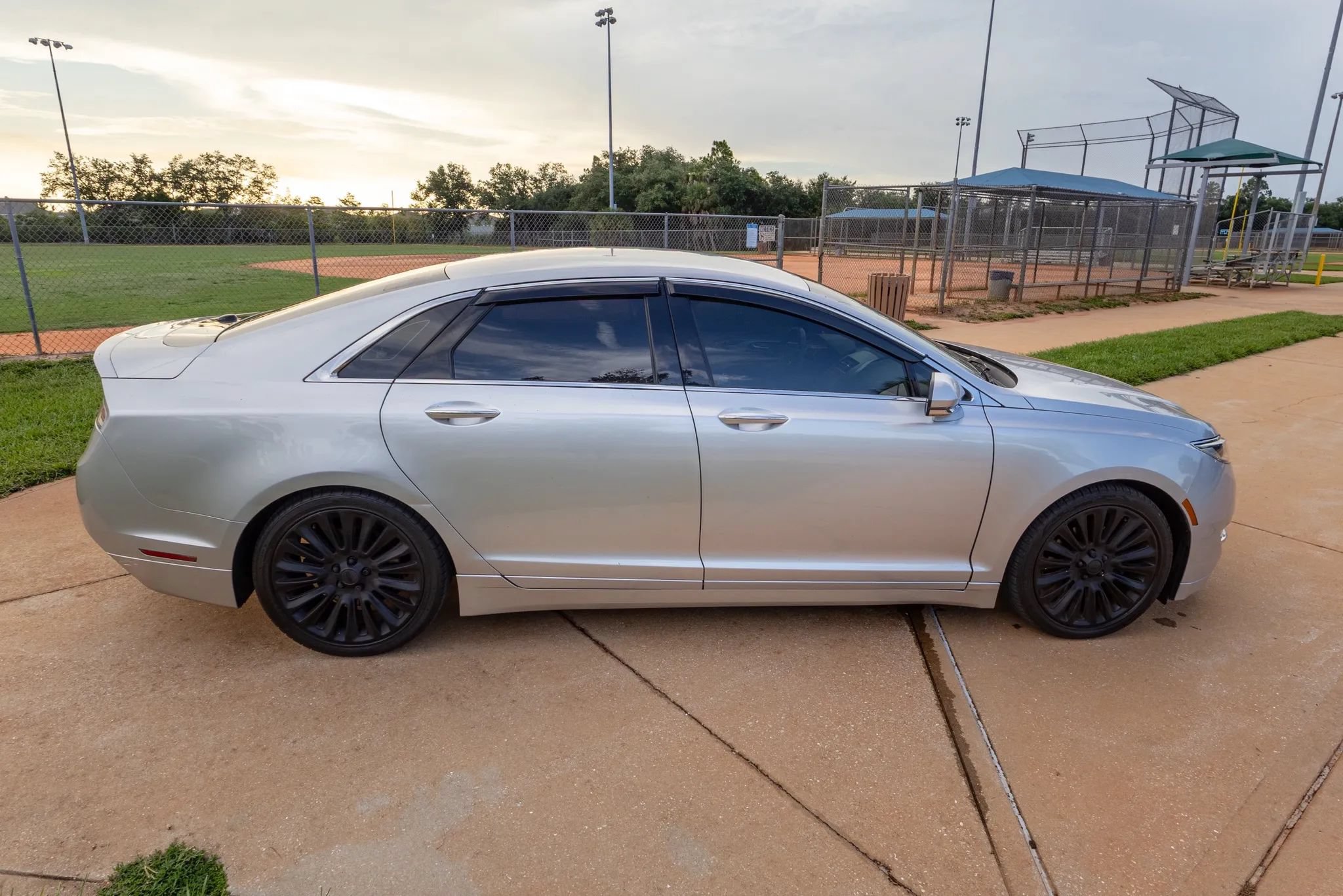 Used 2016 Lincoln MKZ w/ Equipment Group 300A Reserve FWD image 12