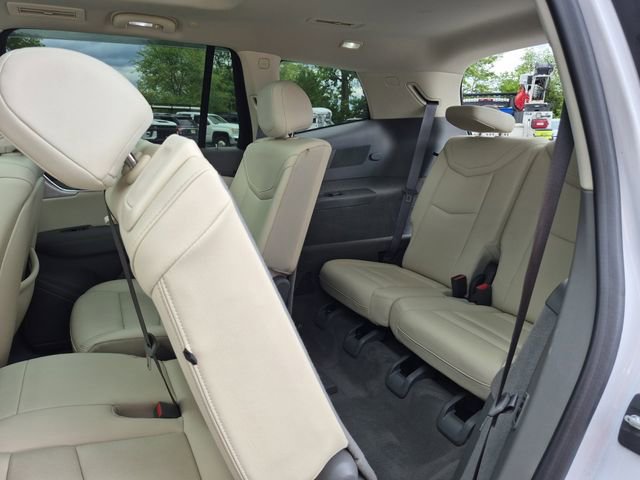 Used 2022 Cadillac XT6 Premium Luxury w/ Technology Package AWD/4WD image 31
